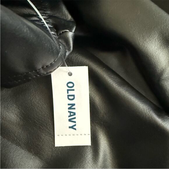 Old Navy black High-Waisted Faux-Leather Fashion Layering Leggings - Picture 11 of 14